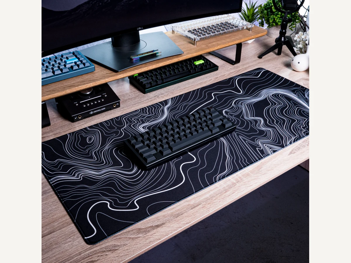 Quiet Contour Desk Mat product photo.